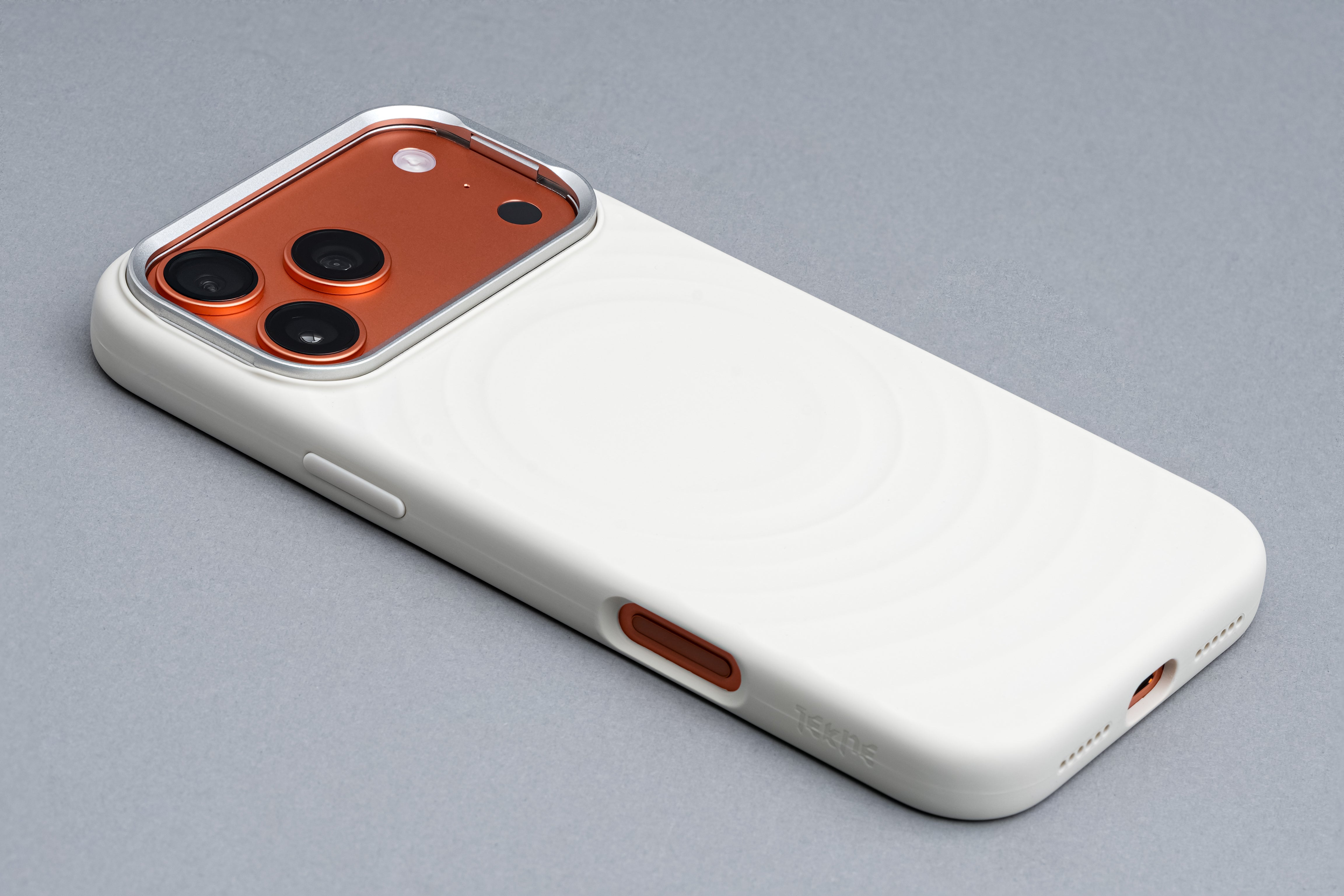 TEKNE WaveStand Silicone Case for iPhone 17 Pro Max-Beige