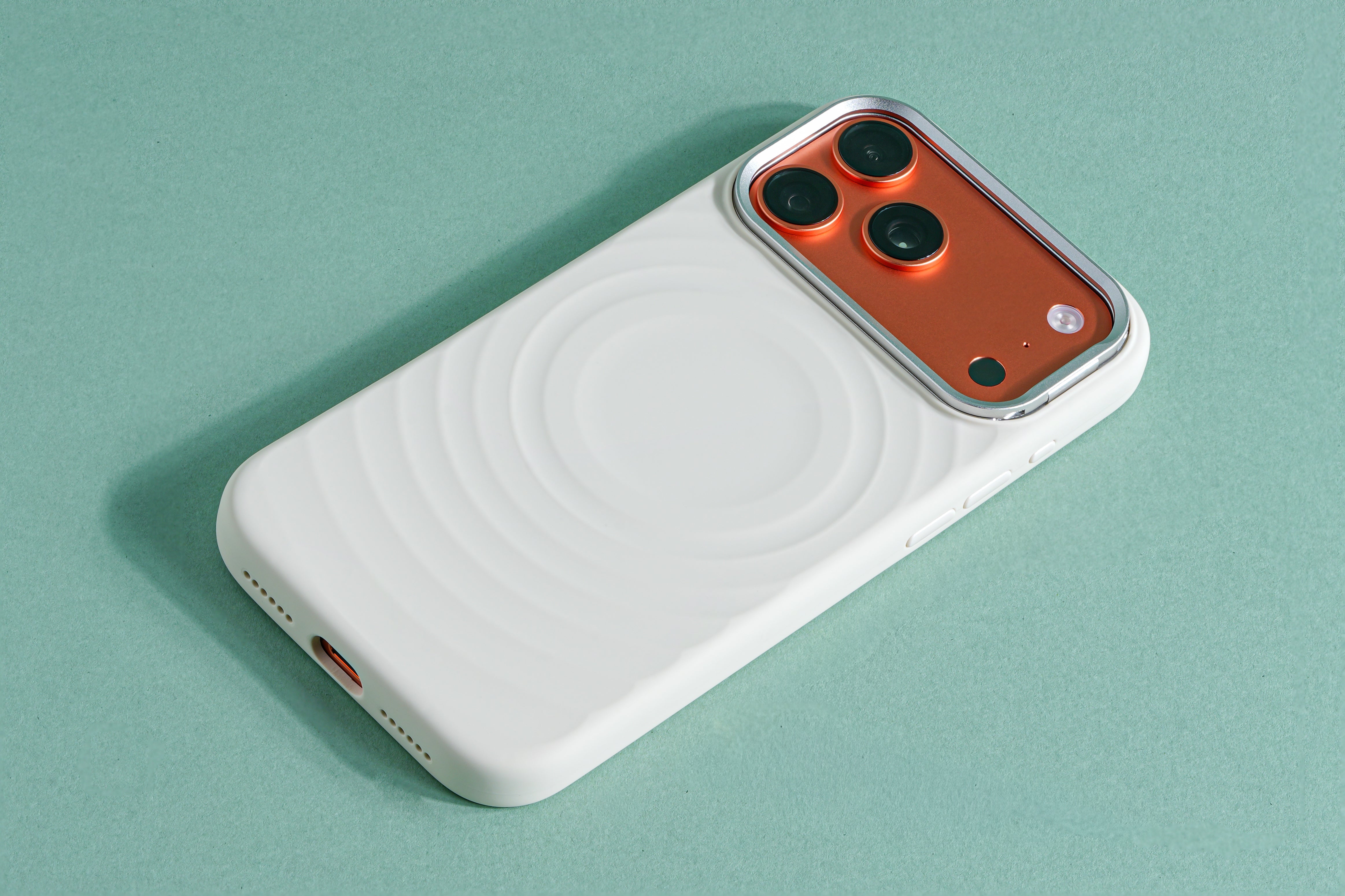 TEKNE WaveStand Silicone Case for iPhone 17 Pro Max-Beige