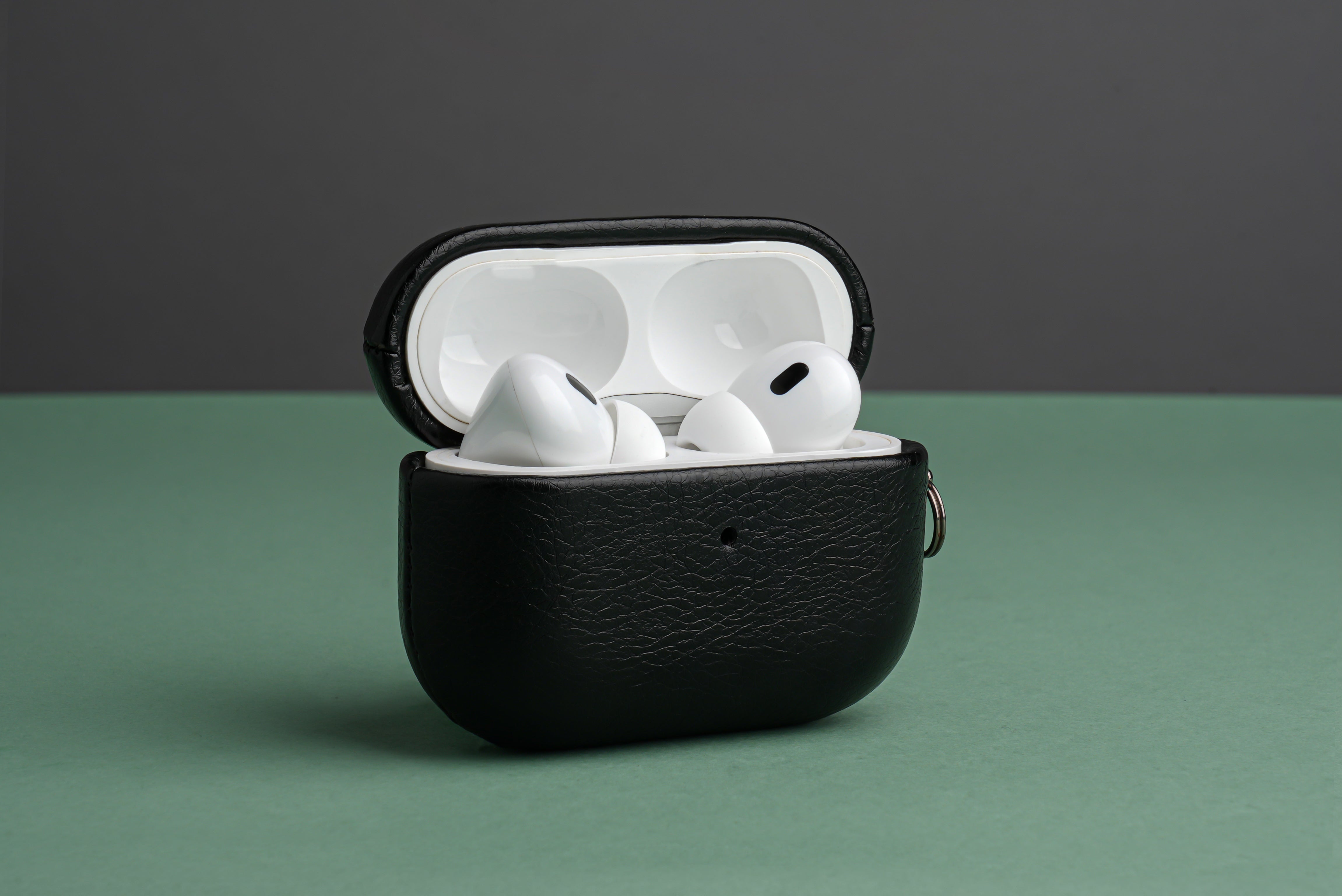 TEKNE Vegan Leather case for Airpods-Black