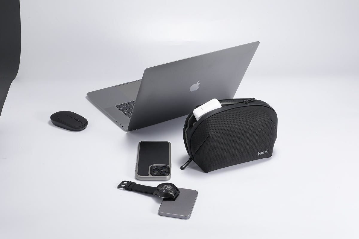 TEKNE Tech Organiser-Black