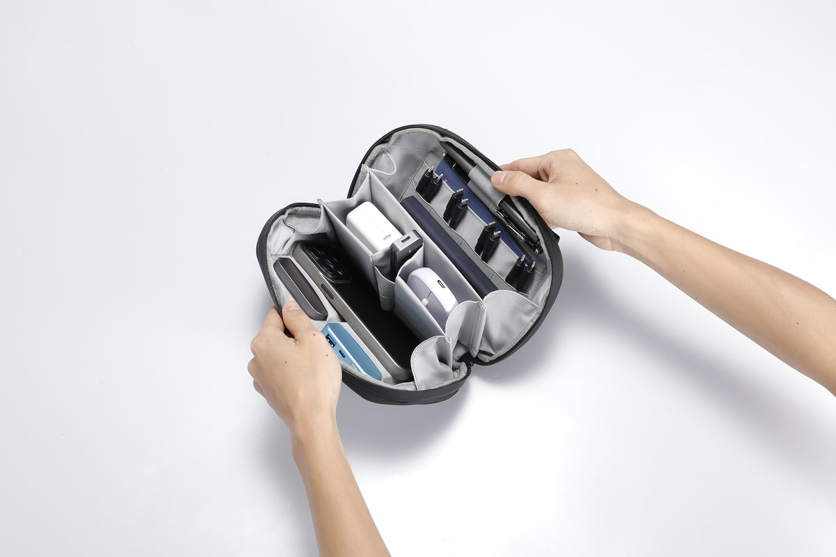 TEKNE Tech Organiser-Black