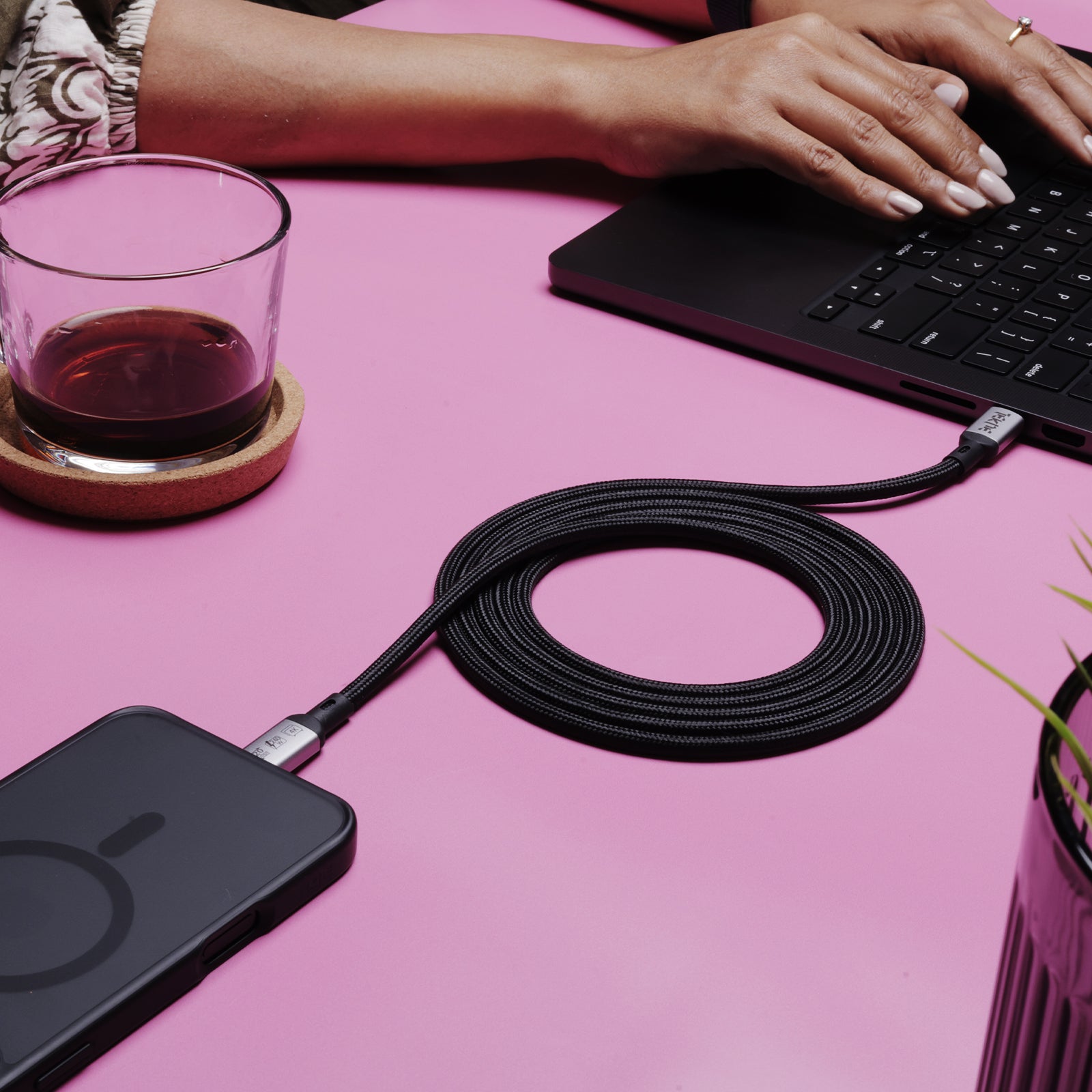 Tekne 240W USB4 Braided Cable