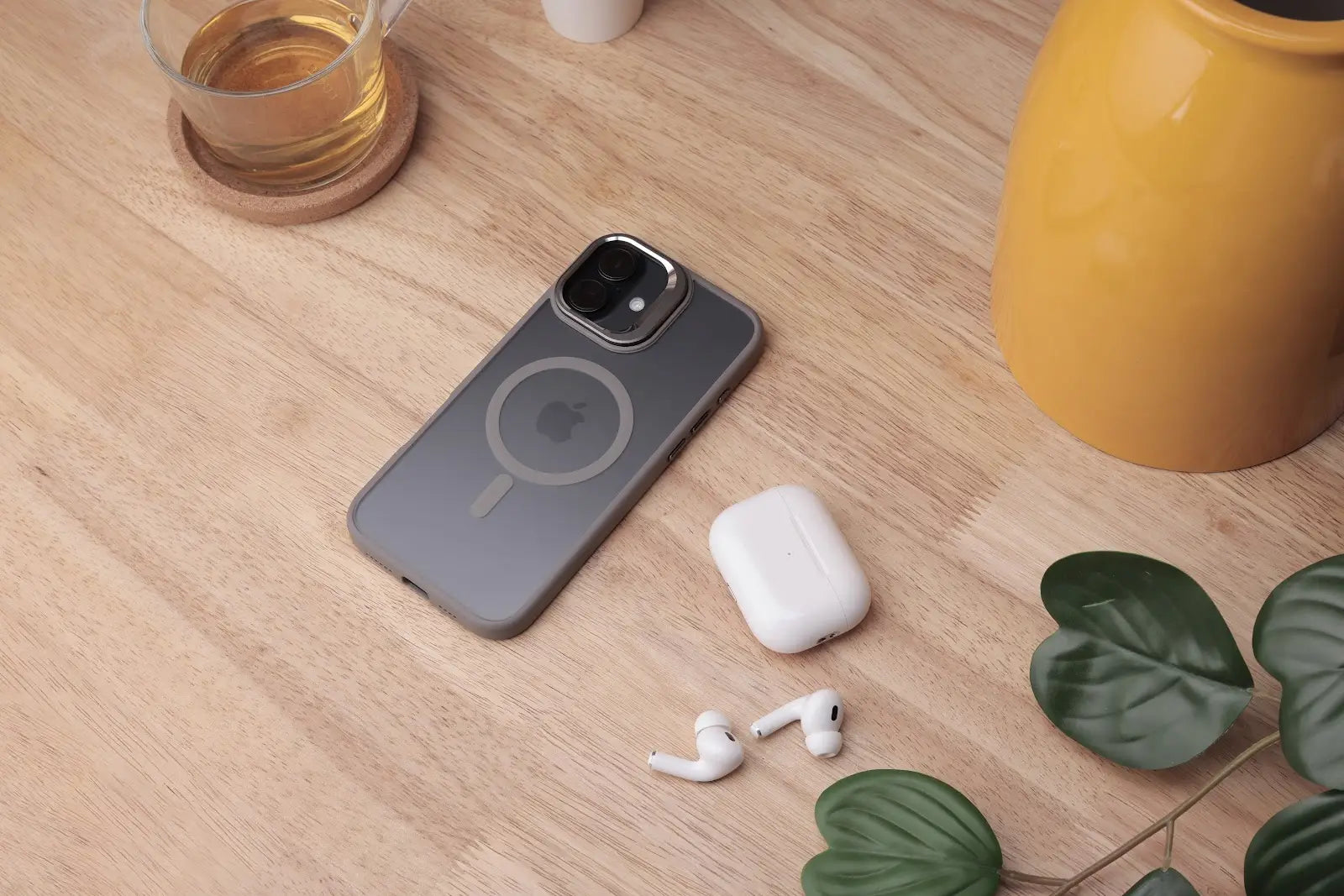 TEKNE CLEAR Case with Camera Stand for iPhone 16 Plus | Slim, Transparent & Scratch-Resistant - Grey