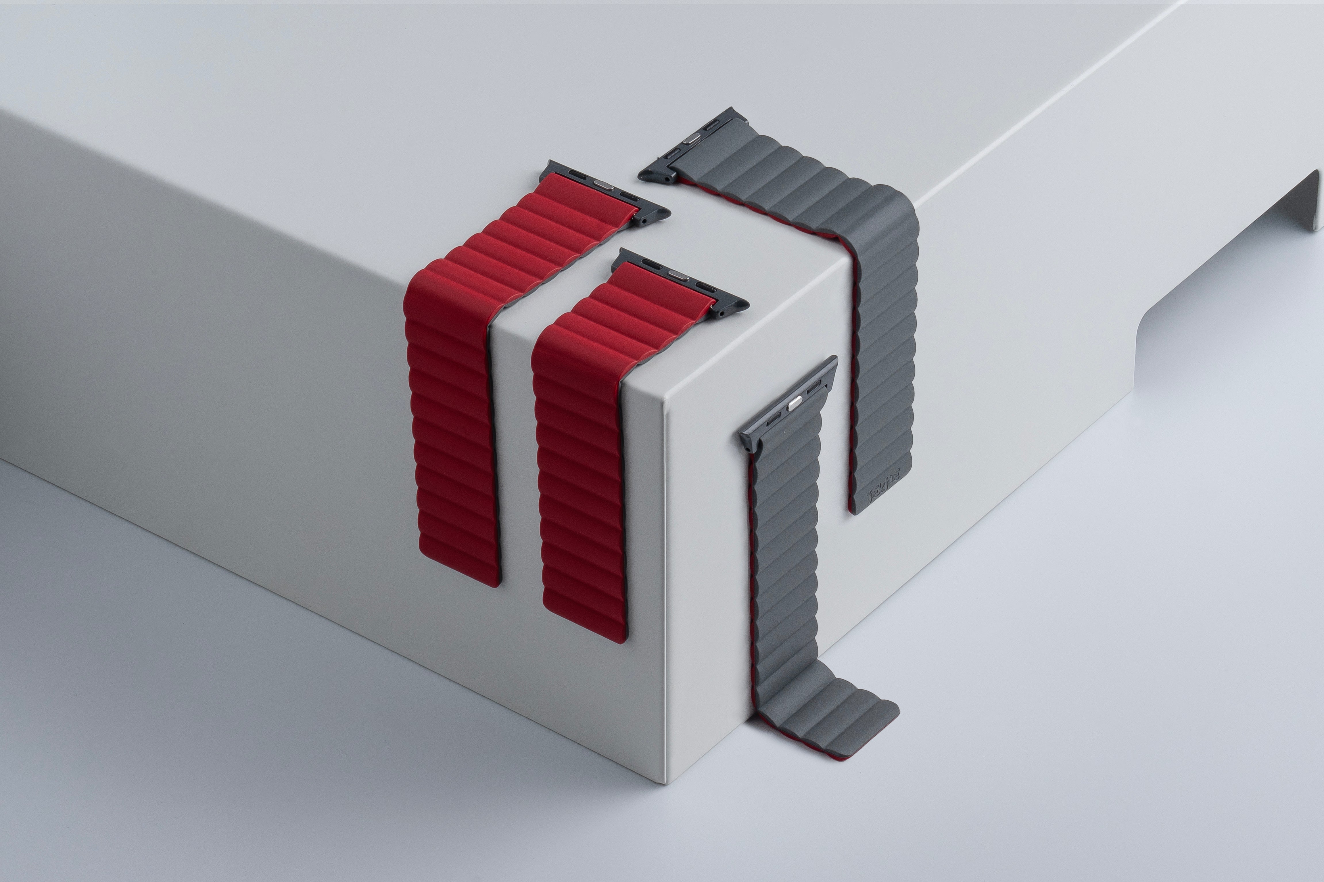 Tekne Reversible Magnetic Silicone Band|Grey-Red