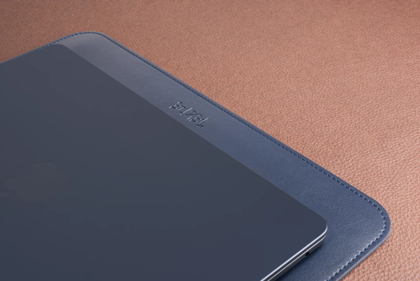 TEKNE Vegan Leather Cover for Macbook-13" and iPad-Blue